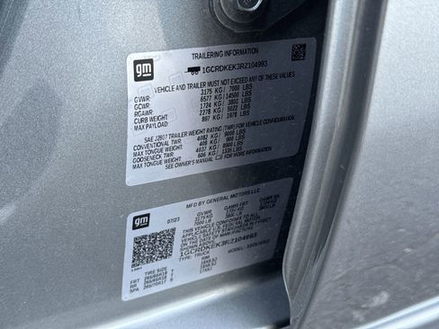 Used 2024 Chevrolet Silverado 1500 LT image 34