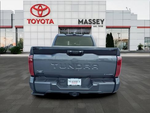 Used 2025 Toyota Tundra Platinum AWD/4WD image 4