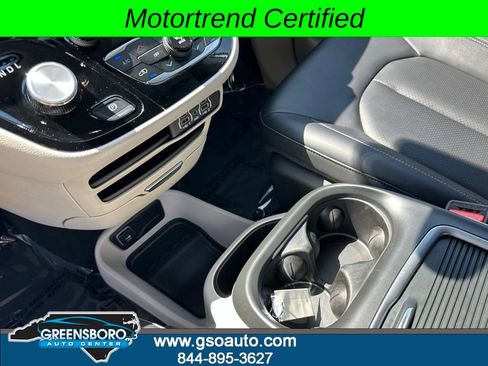 Used 2024 Chrysler Pacifica Touring-L FWD image 29