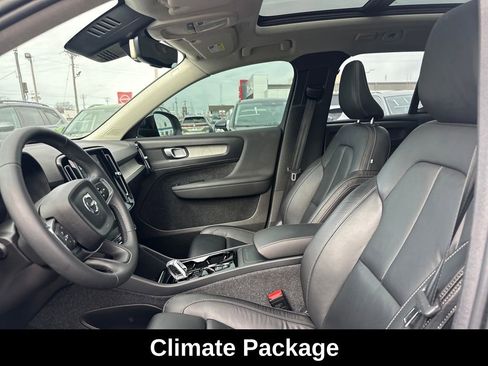 Used 2023 Volvo XC40 B5 Plus w/ Protection Package Premier image 10