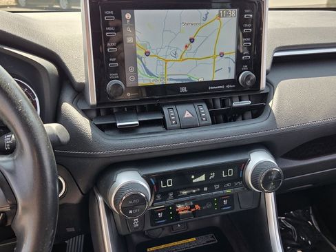 Used 2021 Toyota RAV4 Limited FWD image 18