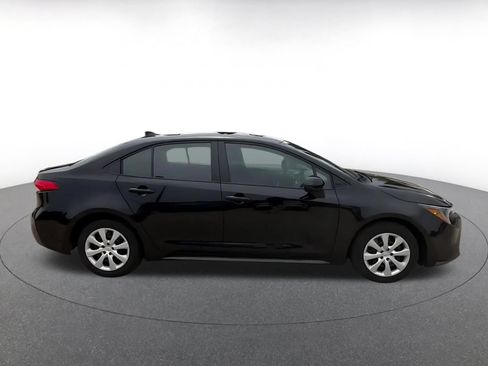 Used 2025 Toyota Corolla LE FWD image 15