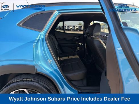 Used 2025 Chevrolet Trax RS w/ Driver Confidence Package FWD image 35