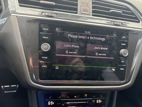 Used 2023 Volkswagen Tiguan SE R-Line image 21