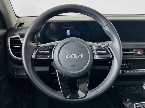 Used 2025 Kia Seltos S image 18