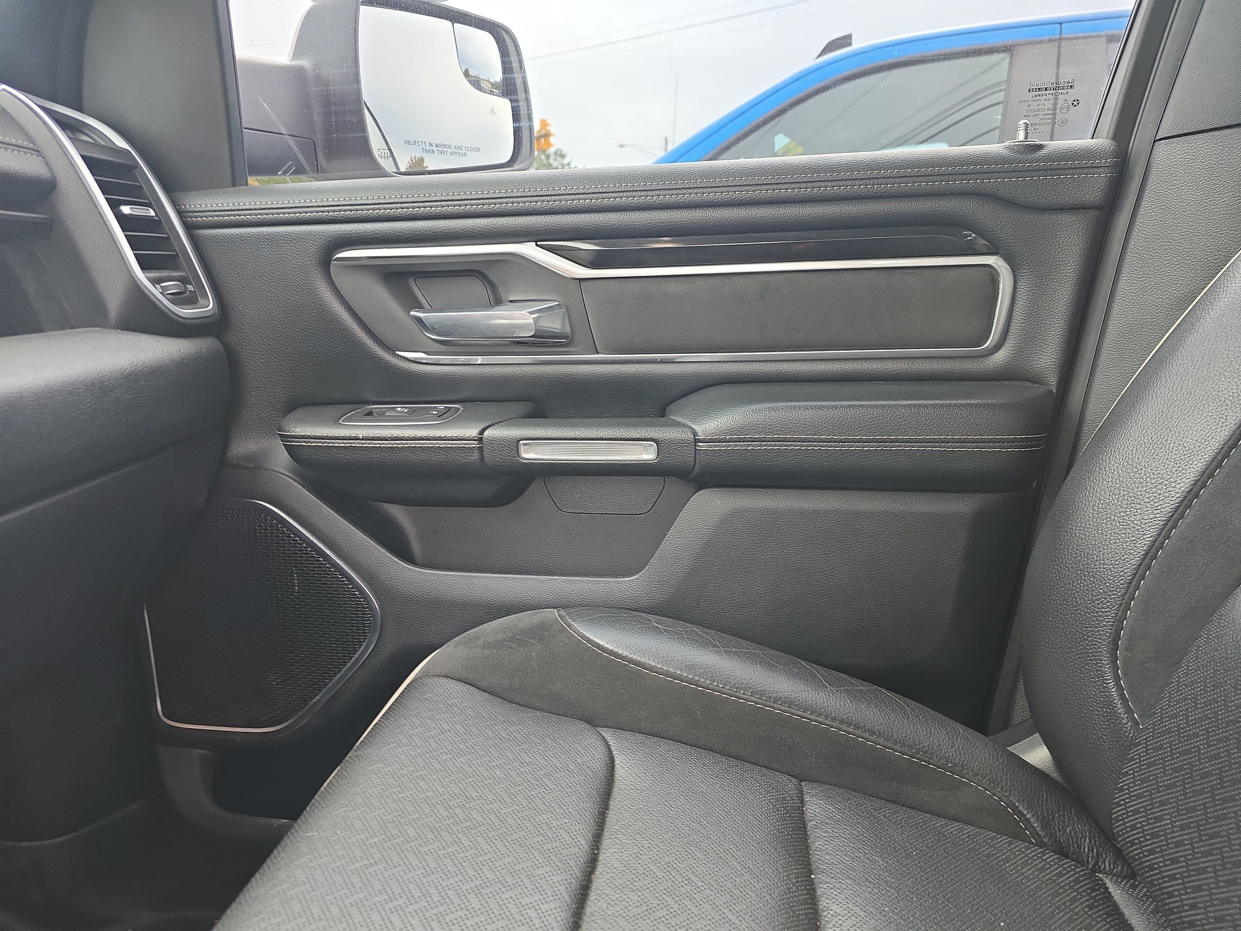 Used 2020 RAM 1500 Laramie w/ Sport Appearance Package AWD/4WD image 25