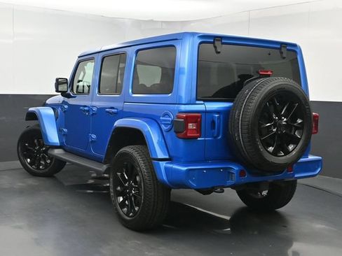Used 2021 Jeep Wrangler Unlimited Sahara AWD/4WD image 4
