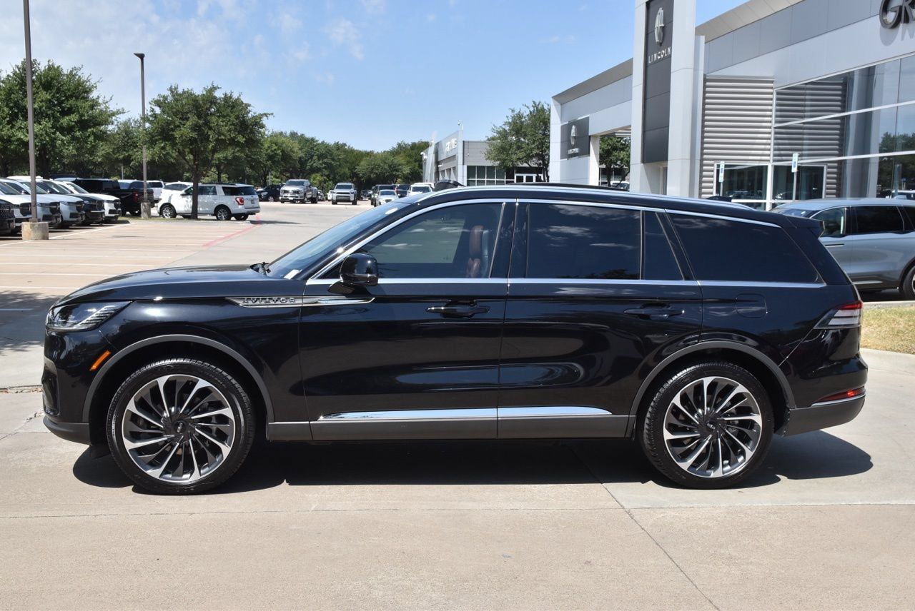 Certified 2026 Lincoln Aviator Reserve AWD/4WD image 12