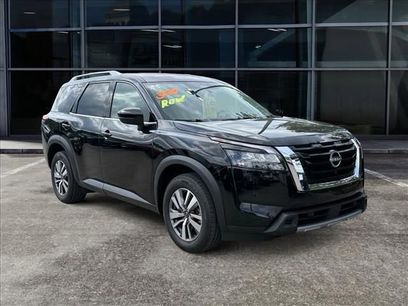 Used 2025 Nissan Pathfinder SL