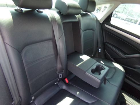 Used 2014 Volkswagen Passat 1.8T SE FWD image 28