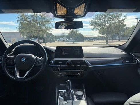 Used 2018 BMW 530e image 14