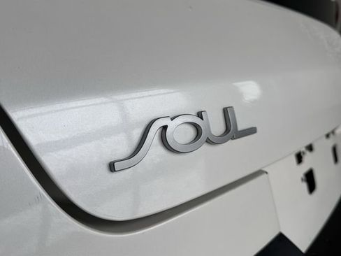 Used 2022 Kia Soul LX w/ Technology Package image 31