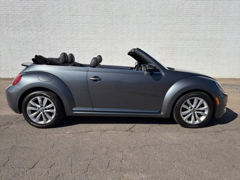 Used 2015 Volkswagen Beetle TDI image 1
