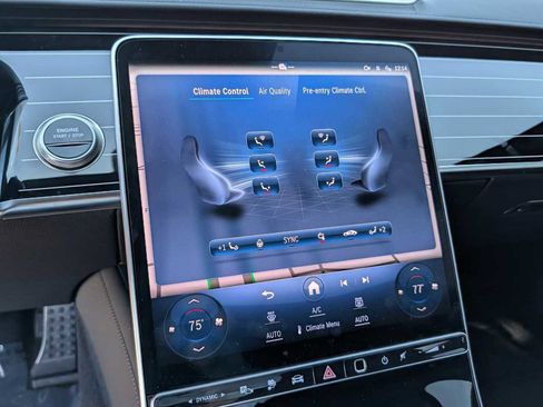 Used 2025 Mercedes-Benz S 580e 4MATIC Sedan image 13