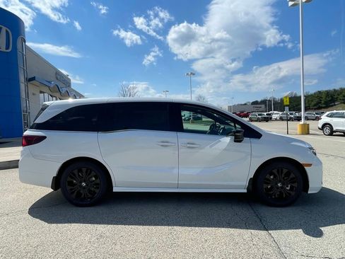 New 2026 Honda Odyssey Sport-L image 2