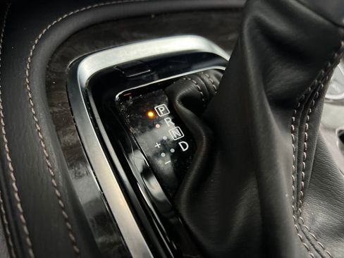 Used 2024 Nissan Armada Platinum w/ Captain's Chairs Package image 55