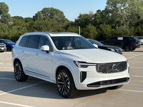 New 2026 Volvo XC90 B6 Plus w/ Protection Package Premier image 4