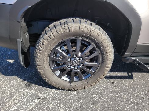 Used 2025 Toyota Land Cruiser 1958 image 9