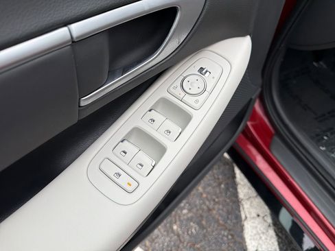 Used 2025 Hyundai Sonata SEL FWD image 14