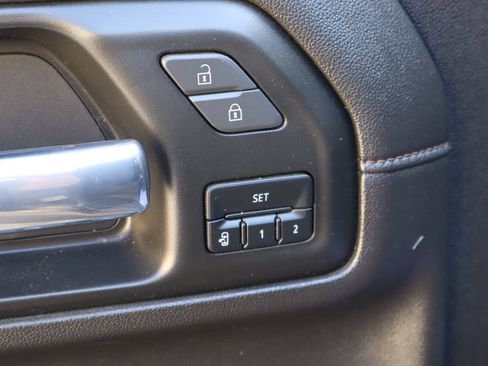 Used 2023 GMC Sierra 2500 AT4 w/ Gooseneck/5TH Wheel Package AWD/4WD image 19