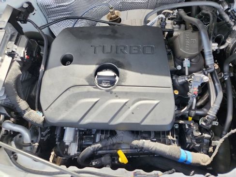 Used 2024 Buick Encore GX Avenir w/ Avenir Technology Package image 18