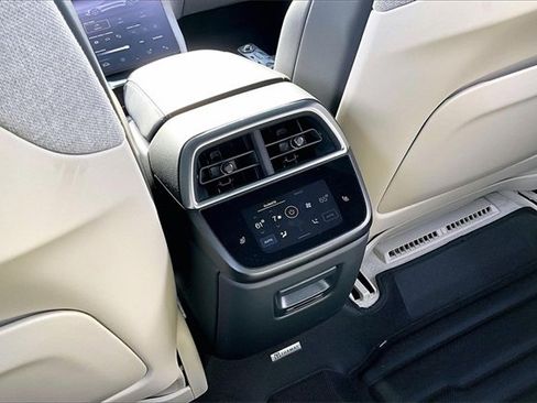 Used 2023 Lucid Air Touring image 10