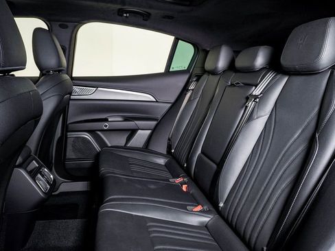 Certified 2024 Maserati Grecale GT image 17