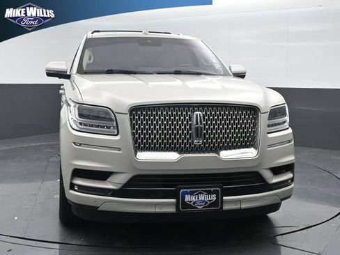 Used 2020 Lincoln Navigator Reserve w/ Equipment Group 208A Reserve RWD image 2