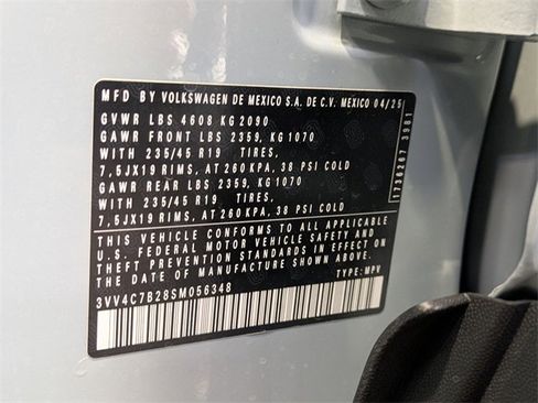 New 2025 Volkswagen Taos SEL image 27