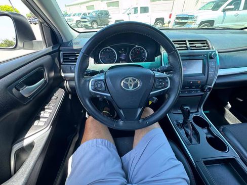 Used 2017 Toyota Camry SE FWD image 29