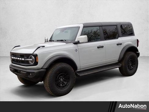 New 2026 Ford Bronco Outer Banks w/ Sasquatch Package AWD/4WD image 1