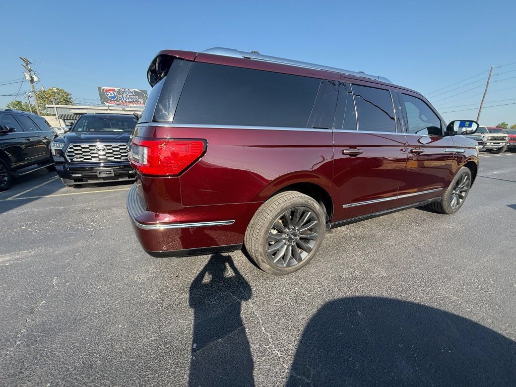 Used 2021 Lincoln Navigator L Reserve w/ Luxury Package AWD/4WD image 3