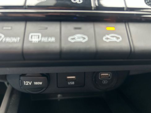 Used 2023 Hyundai Elantra SEL image 20