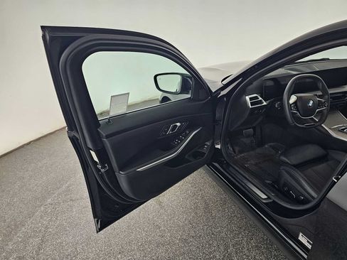 Used 2025 BMW 330i Sedan RWD image 19