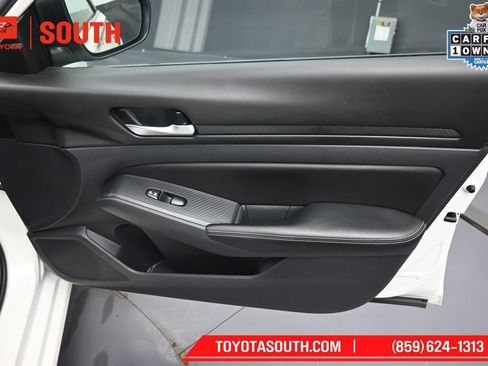 Used 2025 Nissan Altima 2.5 SV FWD image 29