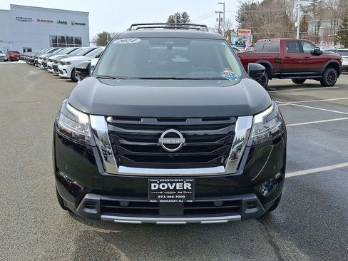 Used 2024 Nissan Pathfinder SL w/ SL Premium Package image 29