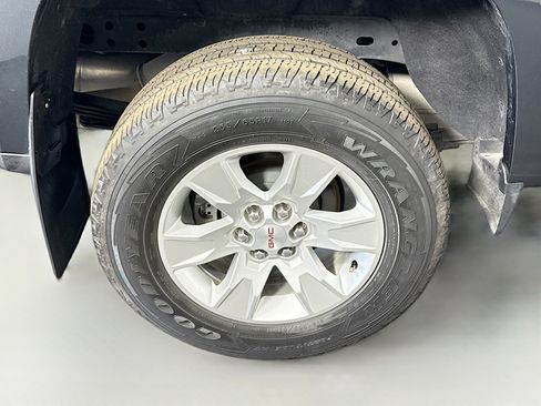 Used 2018 GMC Canyon SLE w/ SLE Convenience Package image 32