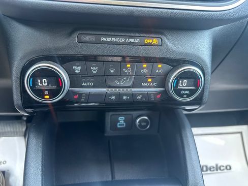 Used 2021 Ford Escape Titanium w/ Class II Trailer Tow Package AWD/4WD image 18