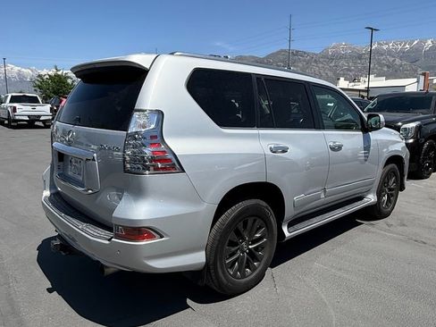 Used 2014 Lexus GX 460 w/ Premium Package AWD/4WD image 4
