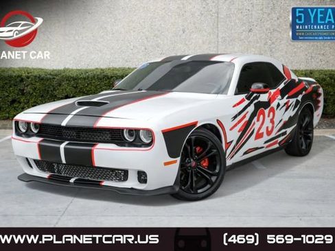 Used 2021 Dodge Challenger R/T image 1