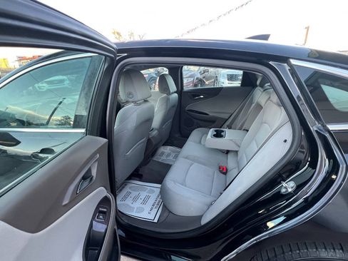 Used 2017 Chevrolet Malibu LS FWD image 13