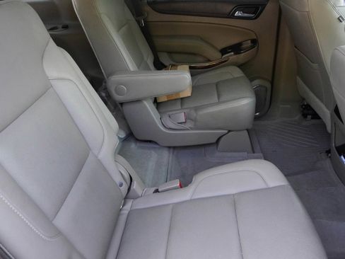 Used 2018 GMC Yukon SLT w/ Premium Edition image 36