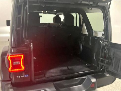 Used 2021 Jeep Wrangler Unlimited Sahara w/ Cold Weather Group AWD/4WD image 47