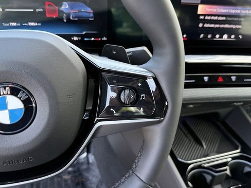 Used 2025 BMW 530i w/ Premium Package image 25