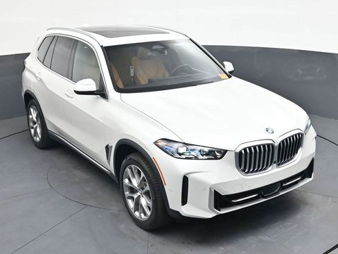 Used 2024 BMW X5 xDrive40i w/ Premium Package AWD/4WD image 60