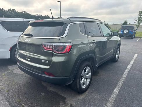 Used 2021 Jeep Compass Latitude w/ Convenience Group AWD/4WD image 16