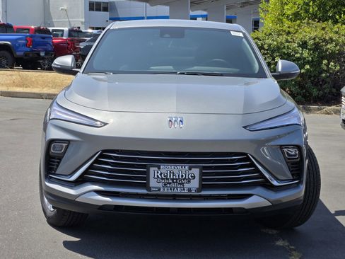 New 2025 Buick Envista Preferred w/ Convenience I Package image 2