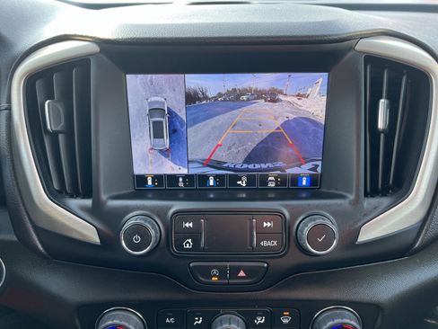 Used 2023 GMC Terrain Denali w/ Denali Premium Package image 19