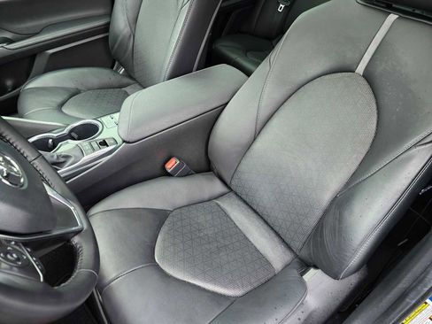 Used 2020 Toyota Camry XSE w/ Carpet Mat Package image 21