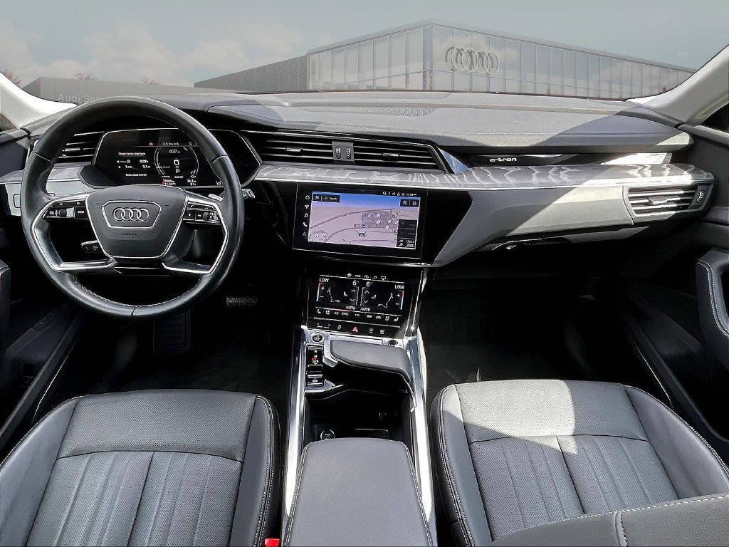 Used 2024 Audi Q8 e-tron Premium Plus w/ Premium Plus Package AWD/4WD image 9